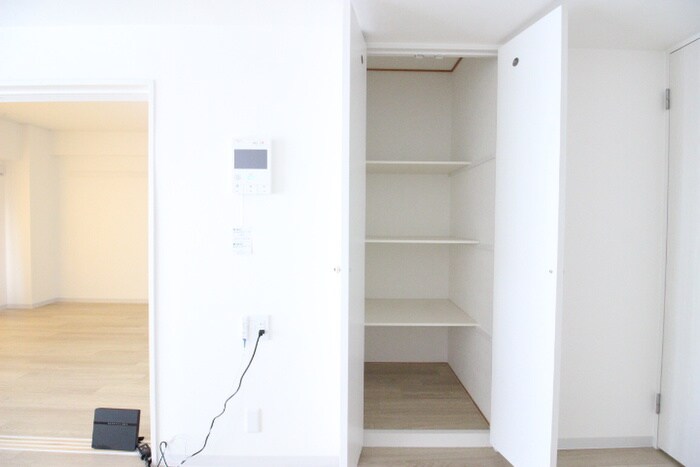 物件内観写真18　(収納)