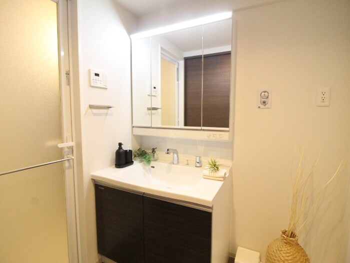 物件内観写真12　(洗面)