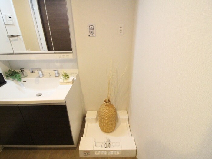 物件内観写真14　(洗濯機置場)