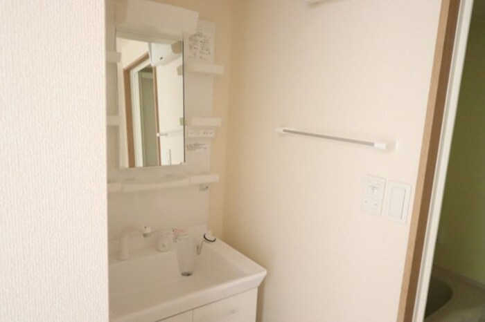物件内観写真9　(洗面)