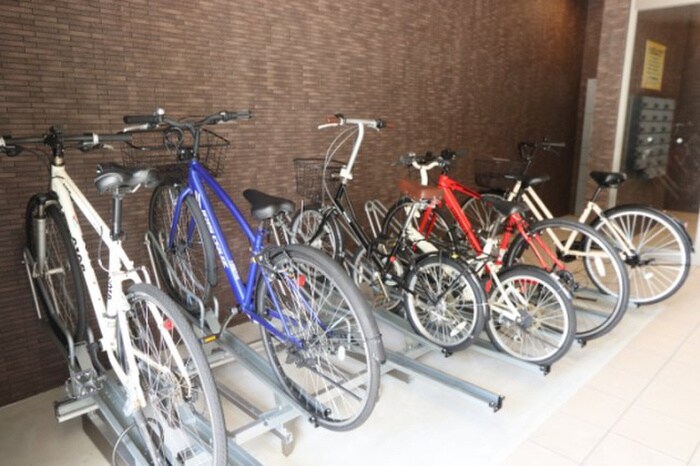 物件外観写真6　(駐輪場)