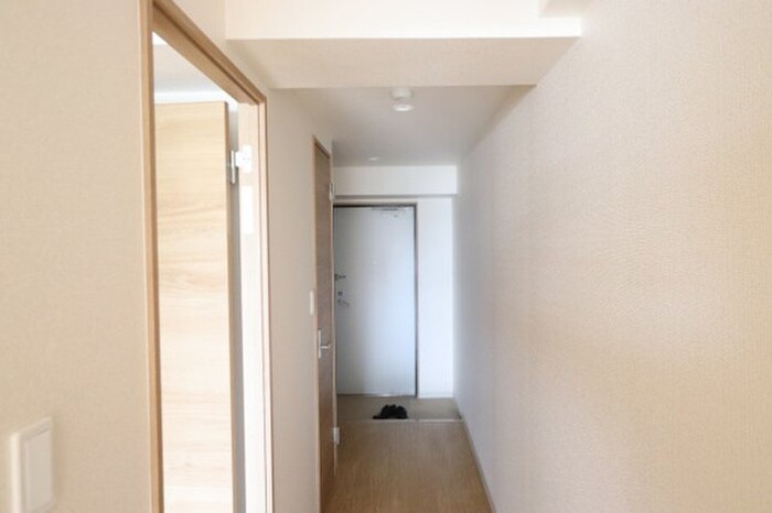 物件内観写真12　(廊下)