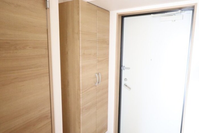 物件内観写真18　(玄関)