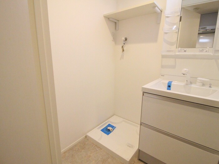 物件内観写真11　(洗濯機置場)