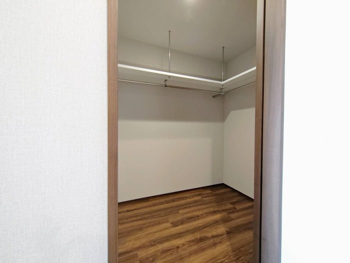 物件内観写真10　(収納)