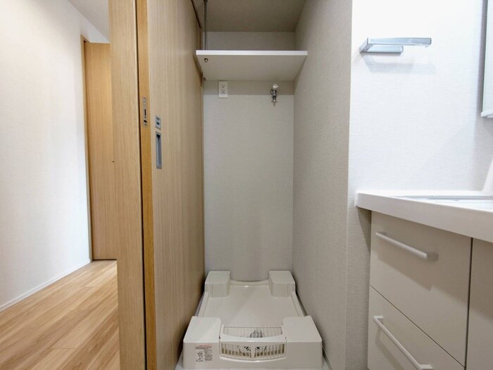 物件内観写真14　(洗濯機置場)