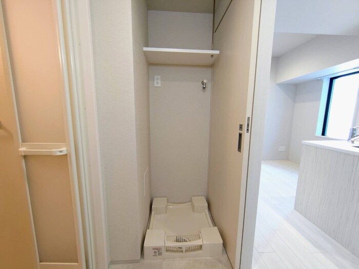 物件内観写真15　(洗濯機置場)