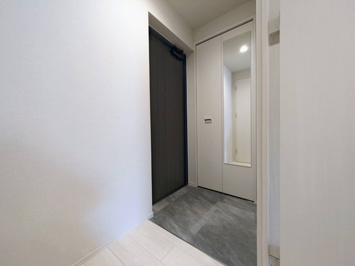 物件内観写真16　(玄関)