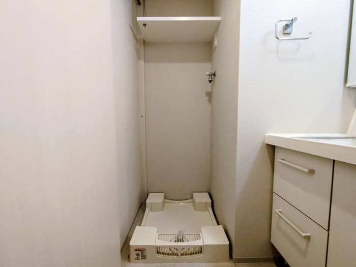 物件内観写真16　(洗濯機置場)