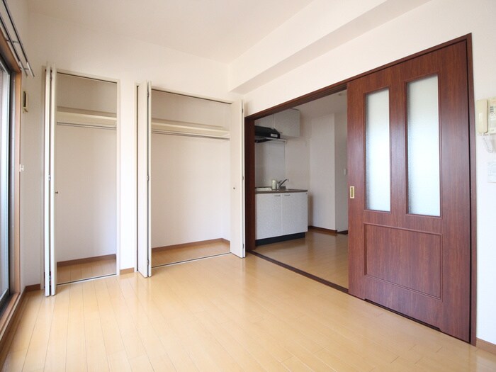 物件内観写真8　(居室)