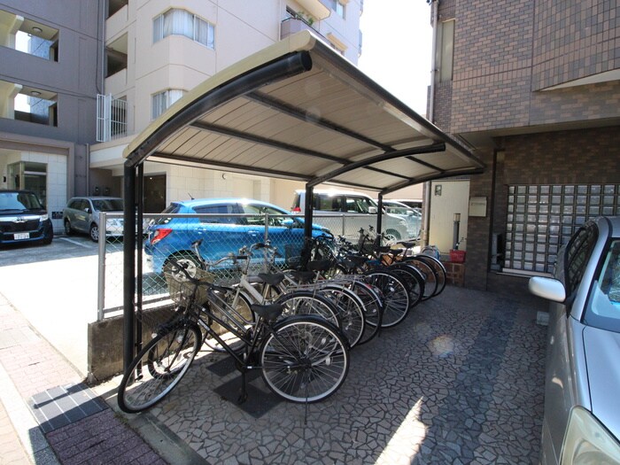 物件外観写真6　(駐輪場)