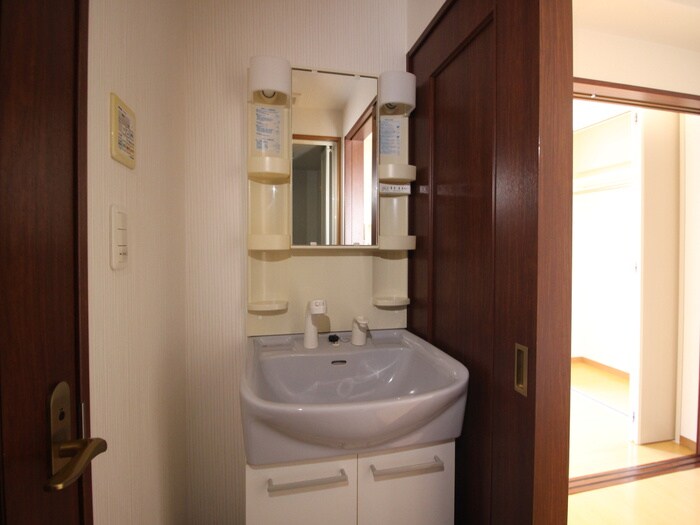 物件内観写真16　(洗面)