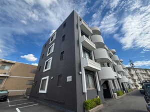 ラルゴ外観写真