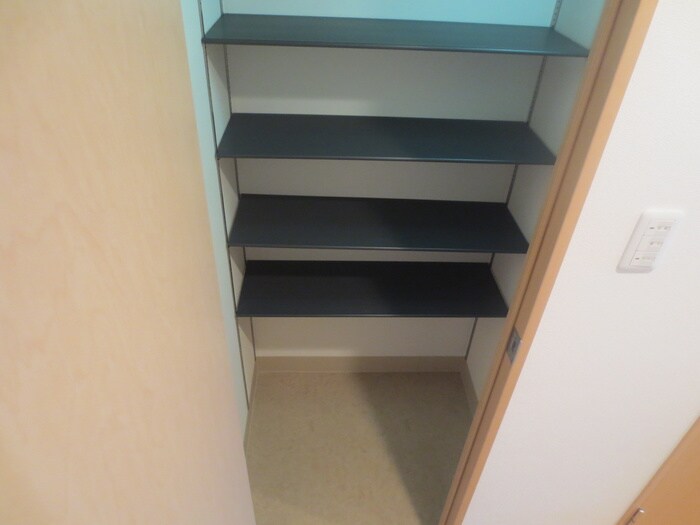 物件内観写真8　(靴箱)