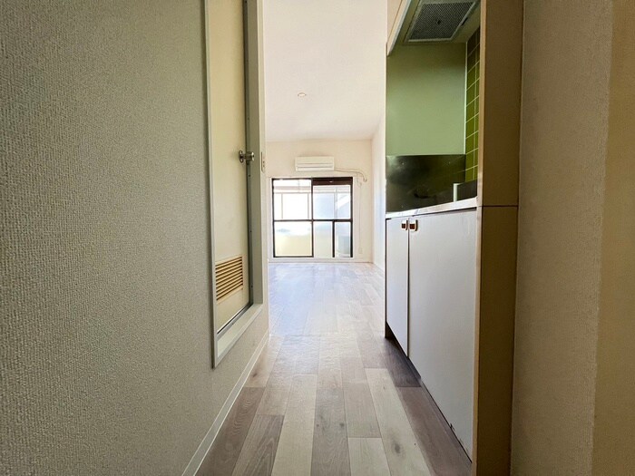 物件内観写真20　(廊下)