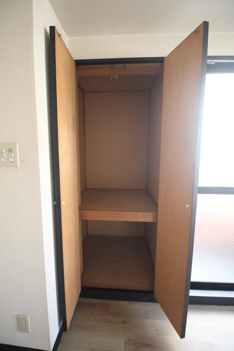 物件内観写真11　(収納)