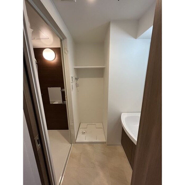 物件内観写真12　(洗濯機置場)