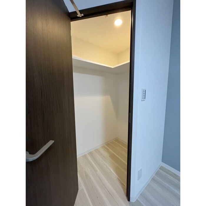 物件内観写真16　(収納)