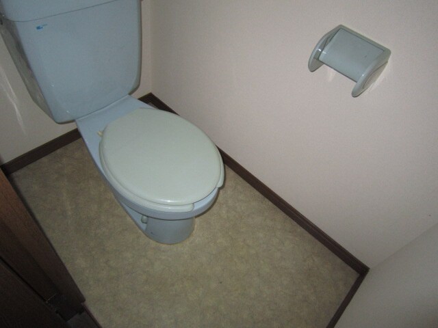 物件内観写真12　(トイレ)