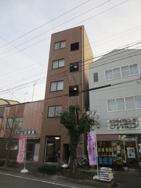 エリックビル外観写真