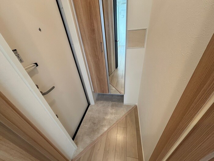 物件内観写真14　(玄関)