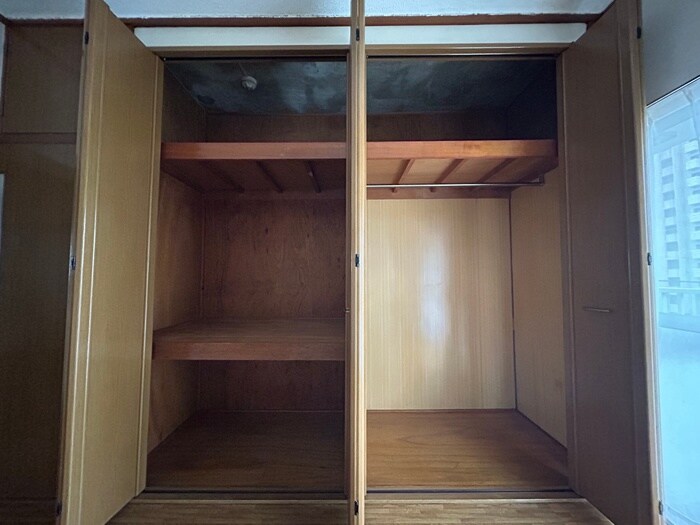 物件内観写真12　(収納)