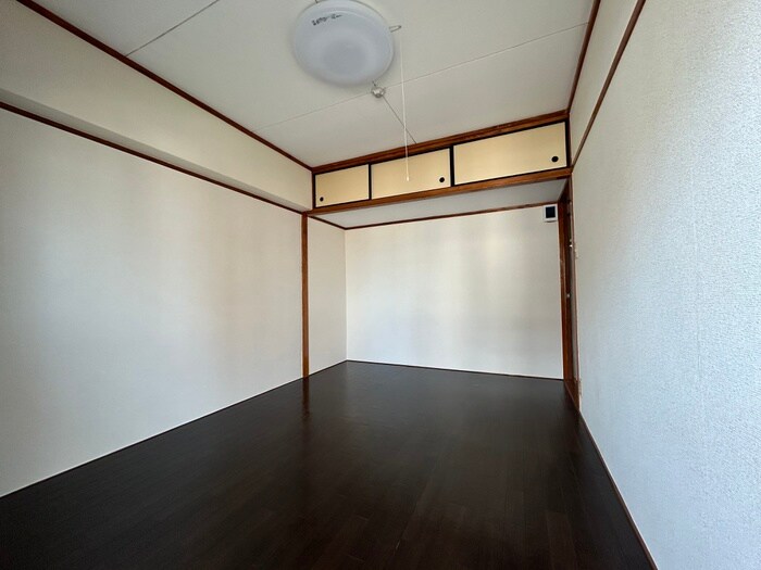 物件内観写真13　(居室)