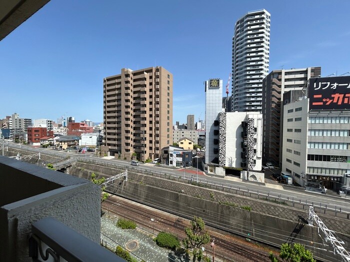 物件内観写真16　(室内からの展望)