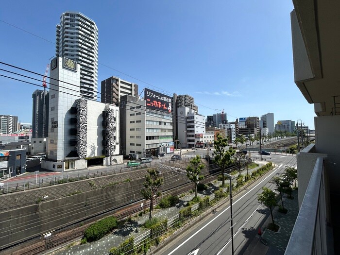 物件内観写真16　(室内からの展望)