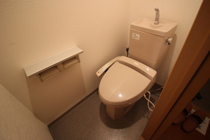 物件内観写真12　(トイレ)