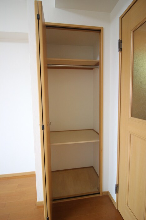 物件内観写真15　(収納)