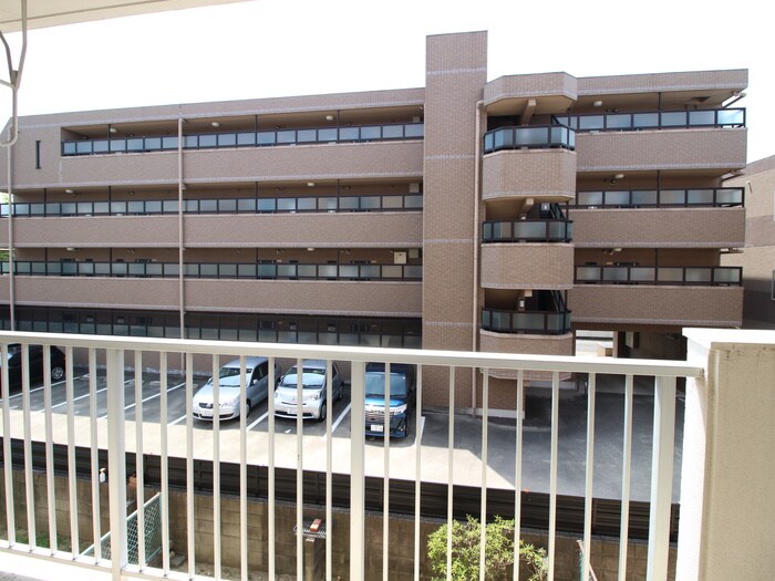 物件内観写真19　(室内からの展望)