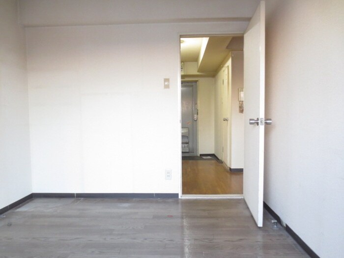 物件内観写真4　(居室)