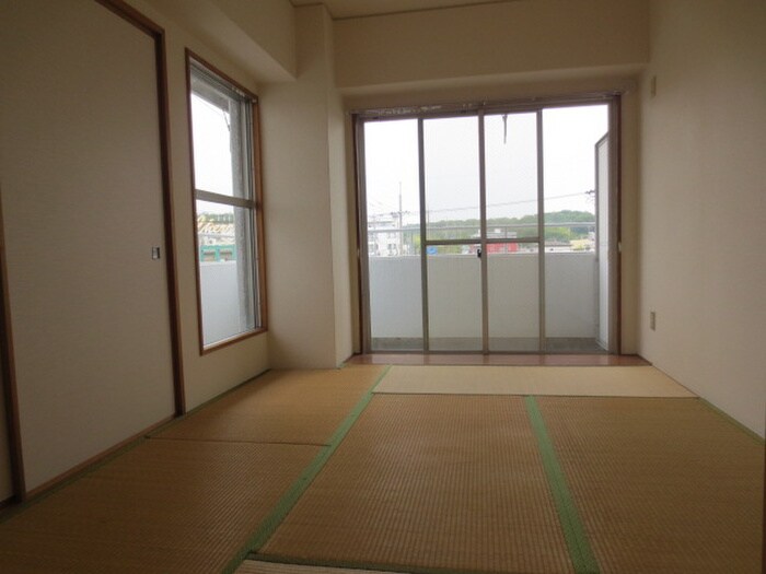 物件内観写真14　(居室)