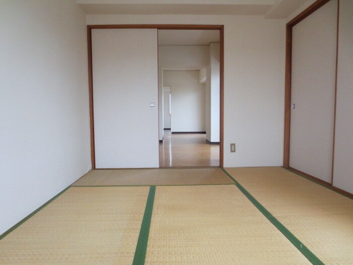 物件内観写真16　(居室)