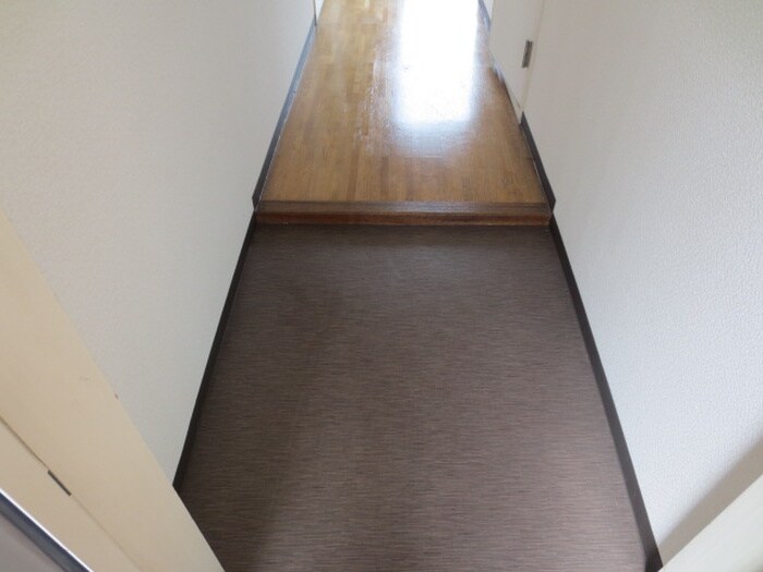物件内観写真18　(玄関)