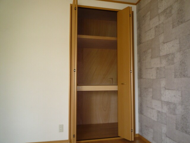 物件内観写真11　(収納)