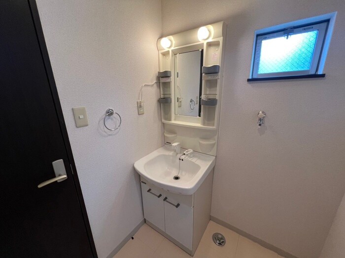 物件内観写真14　(洗面)