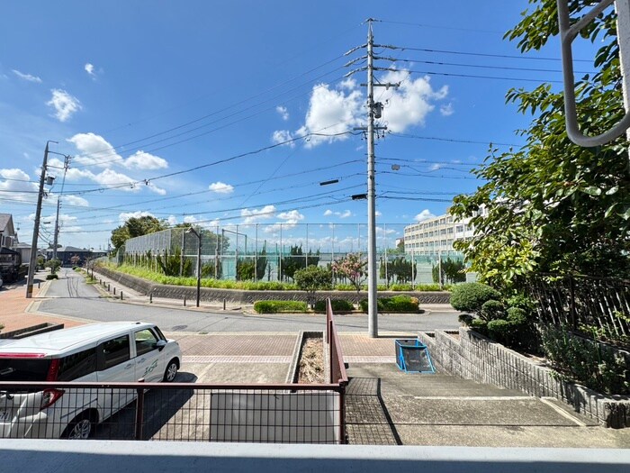 物件内観写真15　(室内からの展望)