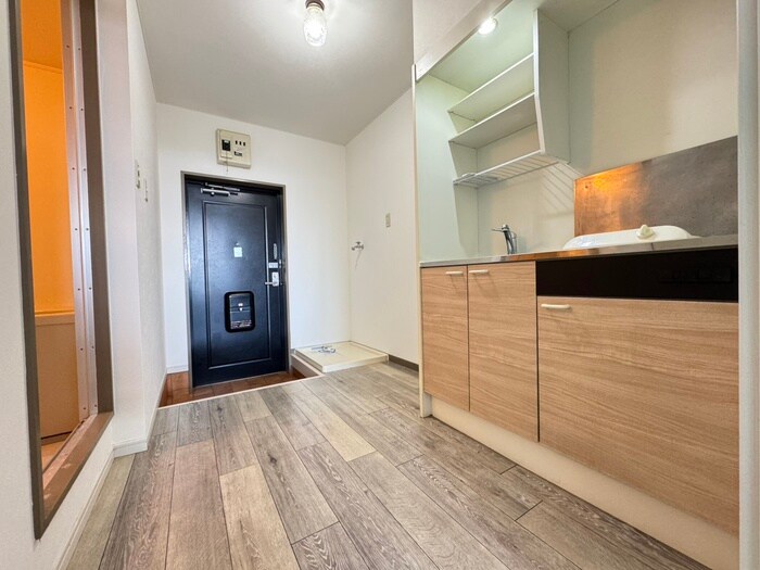 物件内観写真17　(廊下)