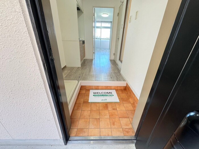 物件内観写真19　(玄関)