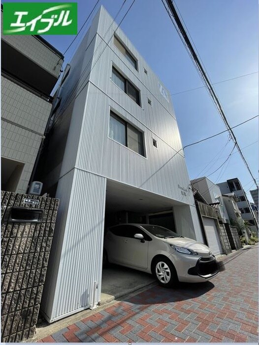 物件外観写真6　(駐車場)