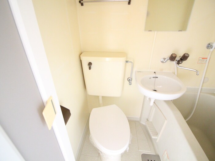 物件内観写真11　(トイレ)