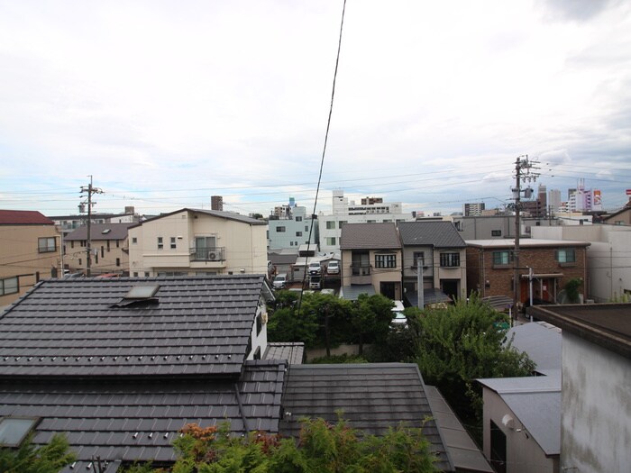 物件内観写真16　(室内からの展望)