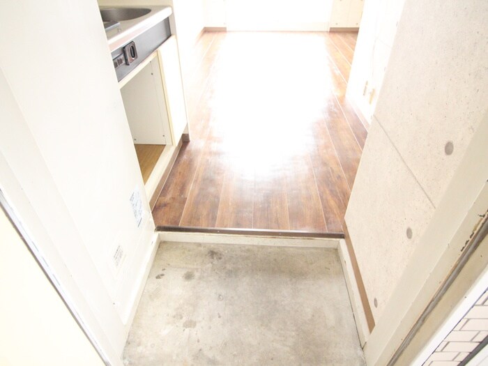 物件内観写真17　(玄関)