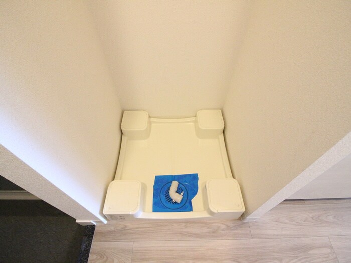 物件内観写真13　(洗濯機置場)