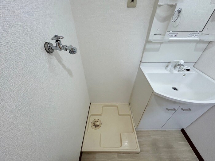 物件内観写真11　(洗濯機置場)