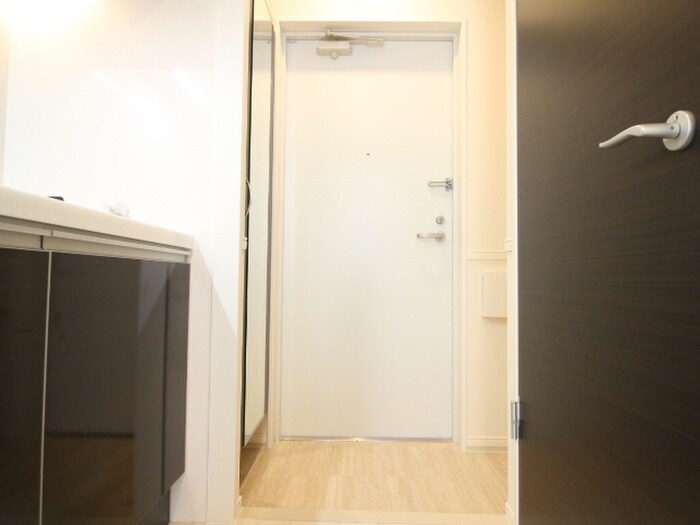 物件内観写真15　(玄関)