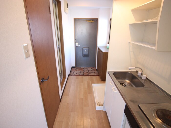 物件内観写真10　(廊下)