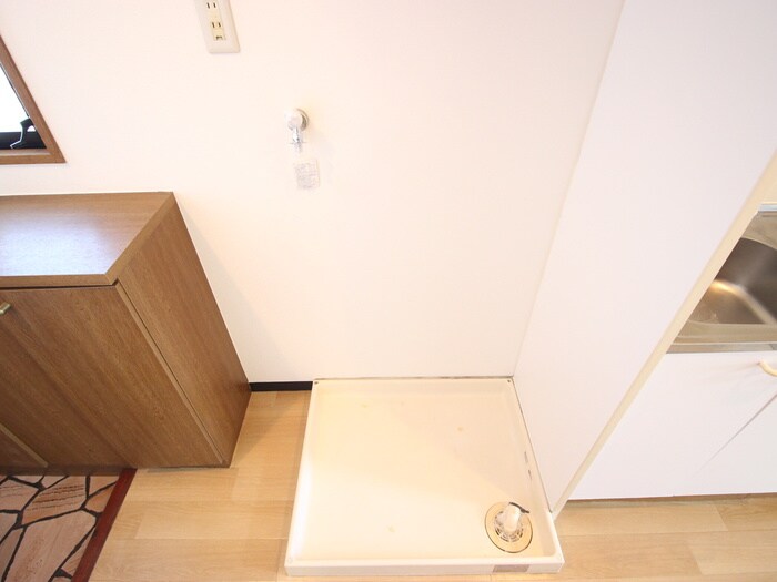 物件内観写真12　(洗濯機置場)